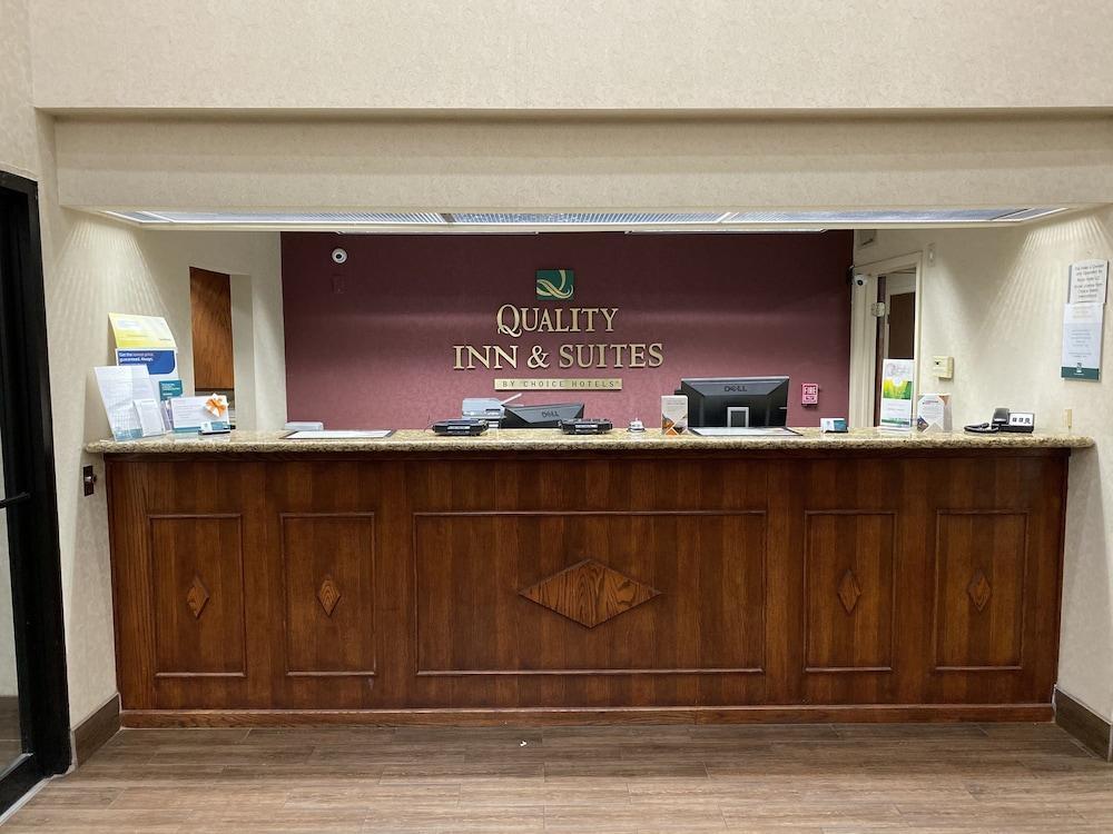 Quality Inn & Suites Pine Bluff Εξωτερικό φωτογραφία