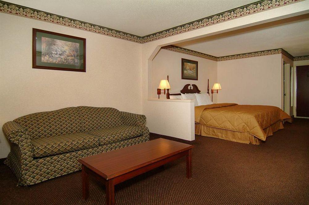 Quality Inn & Suites Pine Bluff Εξωτερικό φωτογραφία