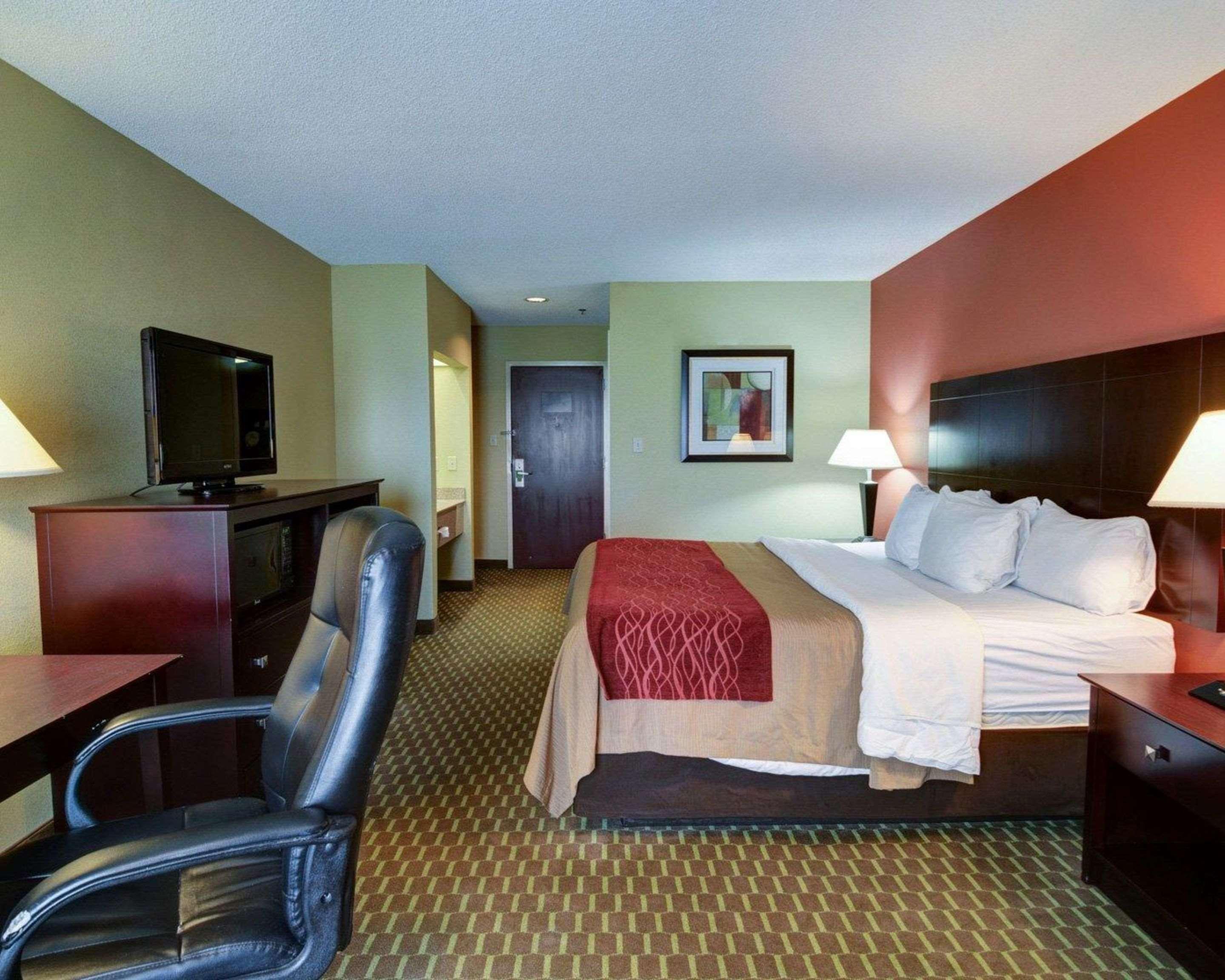 Quality Inn & Suites Pine Bluff Εξωτερικό φωτογραφία