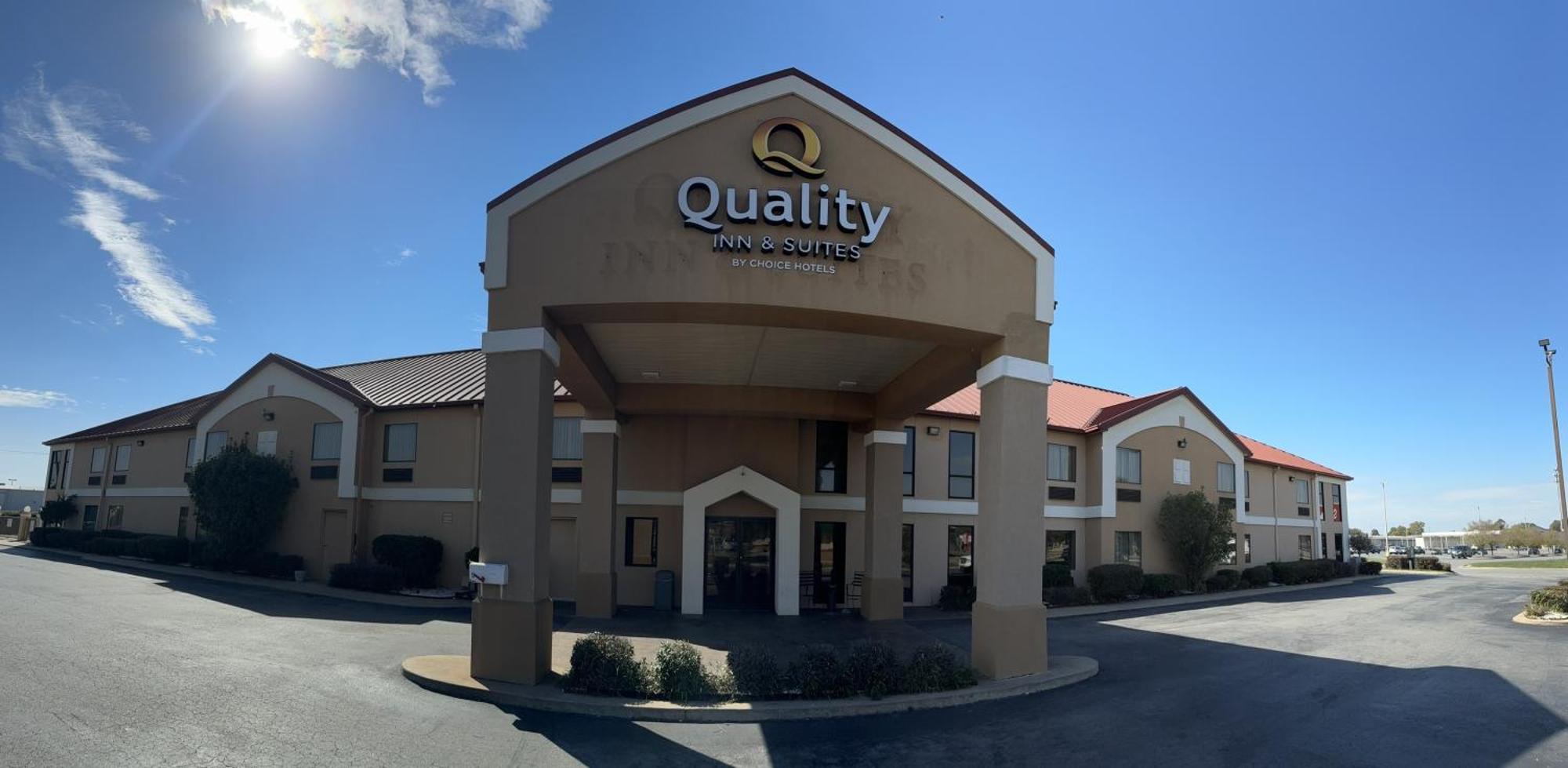 Quality Inn & Suites Pine Bluff Εξωτερικό φωτογραφία